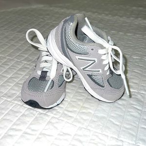 New Balance Tennis Shoes